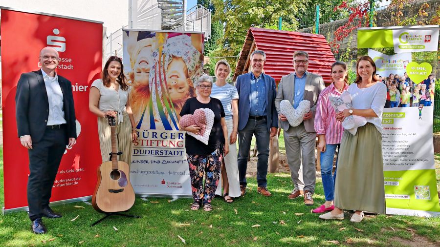 Freuen sich über die geförderten Projekte im Campus (von links): Marc Rothaupt, Dorothee Knauft, Bärbel Schneegans, Franziska Thyssen, Bernd Schwien, Thorsten Feike, Isabel Lubojanski und Janine Möller | Foto: Claudia Nachtwey / cps
