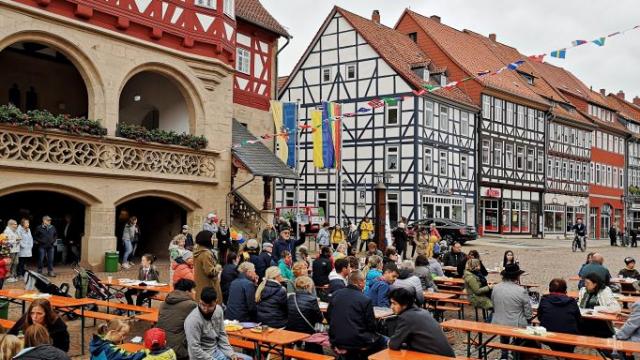 Das Internationale Picknick im Herzen Duderstadts fand großen Anklang. | Foto: Claudia Nachtwey / kiz